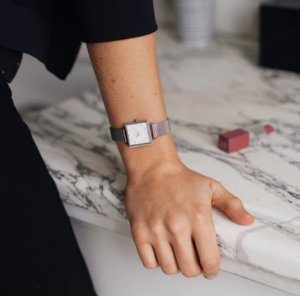montre-femme-bracelet-acier-Amalys-AMW-007
